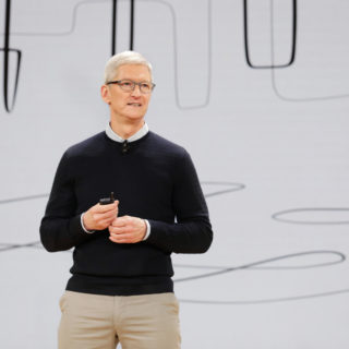 Tim Cooks earnings