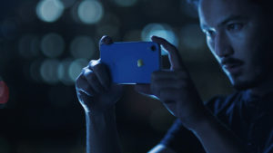 Man iPhone XR